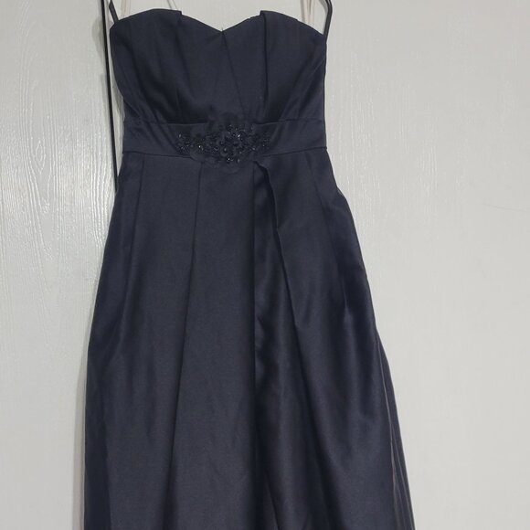 Prom Strapless Black Size 2 A-line Gown by David's Bridal - Picture 5 of 10